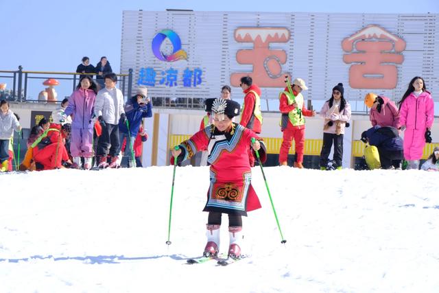 达人与童话NPC破壁次元！玉舍雪山开启“冰雪童话奇遇记”