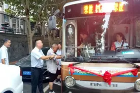 合肥 ：“地铁送到站，公交送到家”！又一条社区巴士开通图片