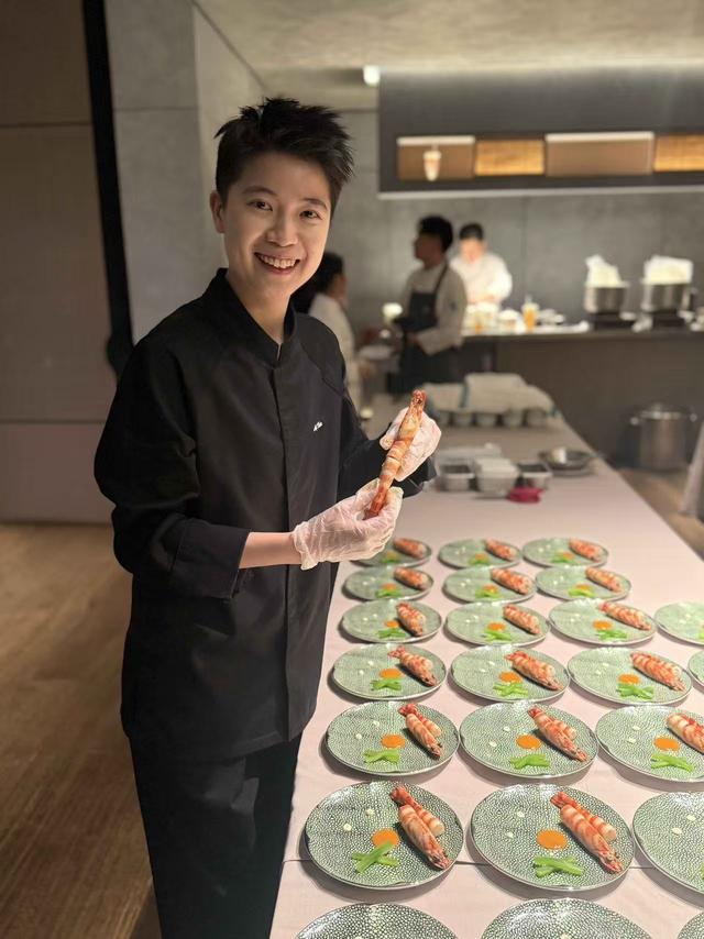 女厨屈雨瑜：穿透后厨的墙