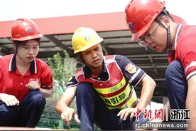 浙江高速加油站别样“教师”：在光亮中照亮新人路图片