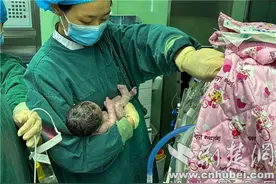 “一龙二凤” 襄阳产妇顺利诞下三胞胎图片