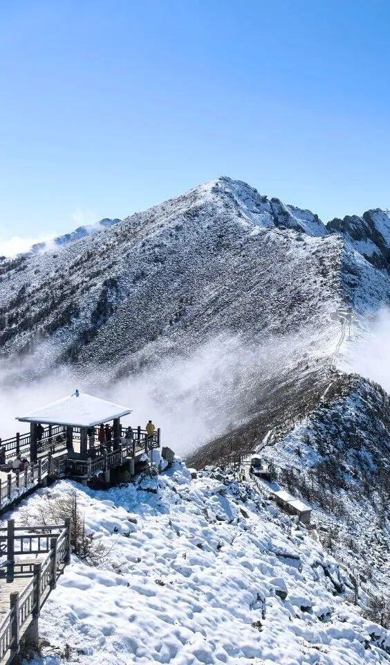 冬日漫步太白山！邂逅冰雪与暖阳！