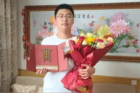 “爸爸能听到了，妈妈也能听到了！”图片