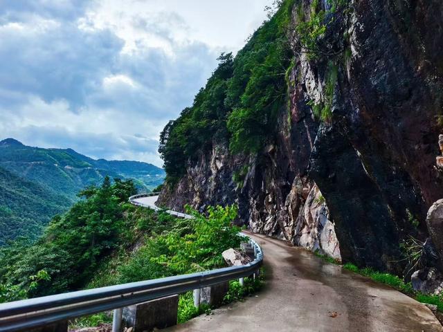 写点生活｜带着82岁老妈去越野