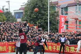 西秀区2025年第三届“千峰杯”春节男子篮球赛圆满结束图片