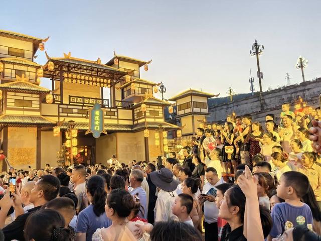 文旅融合“见乾坤” 四川广元女儿节撬动百业兴