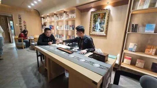 【冰雪森林 童话伊春】乘“林都号”穿林海 体验移动中的生态之旅