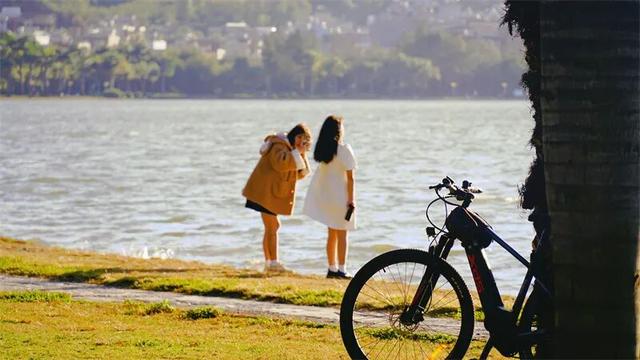 旅居红河 宝藏小城 | 在弥勒湖泉解锁慢生活