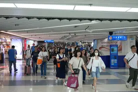 短途跨境游受欢迎，罗湖口岸将迎来出入境小高峰图片