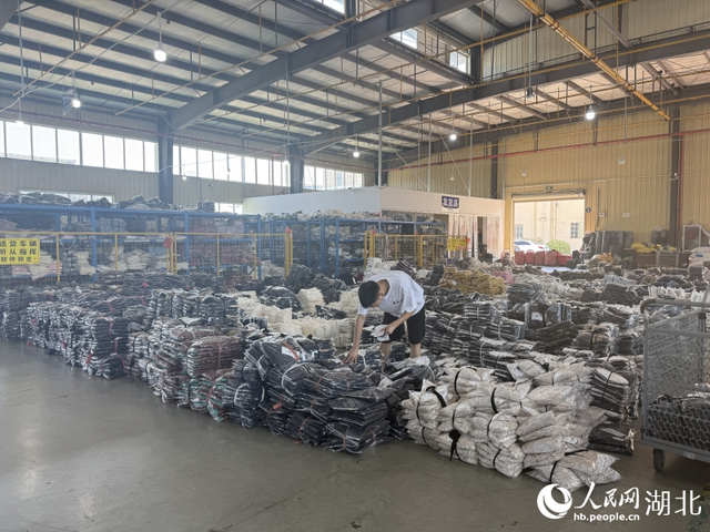 活力中国调研行丨湖北天门：上万“服二代”，电商卖全球