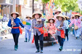 西乡 “三月三” 庙会：深圳包租婆当街“拉网打鱼”成网红图片