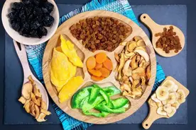 包装上带这6个字的食物，最好别多吃！快转给家人→图片