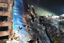 两货船长江上追尾，责任算谁的？首例长江上“追尾”交通事故宣判图片