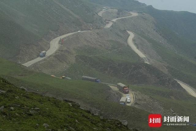 从栈道、公路到夹金山隧道 14张独家影像看60年如何跨越夹金山｜封面头条