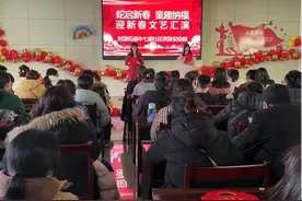 泰山区财源街道中七里社区：携手迎新春，欢度幸福年图片