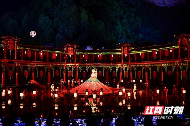 国庆“趣”哪儿丨太“夯”了！去矮寨看震撼百人鼓舞