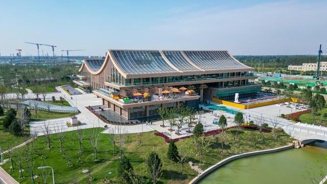 网络名人巡访团解锁起步区文旅新魅力，济南鹊华新城新气象登上热搜