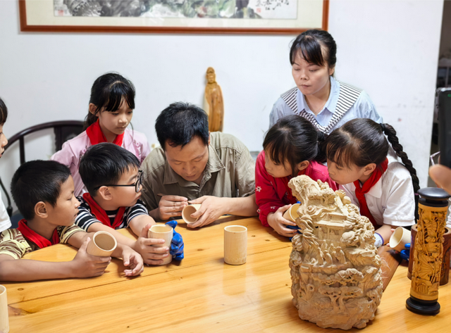 【早安，黄山】黄山市旅游一卡通年票（江浙沪版）今日开售 ‖ 屯溪区老旧小区改造稳步推进