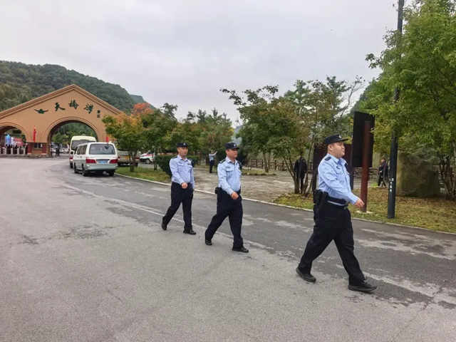 本桓宽高速解锁“流量密码” 天桥沟迎来客流小高峰