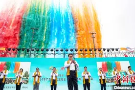 广西“民族体育炫”比赛在桂林举行 项目花样多味儿足图片