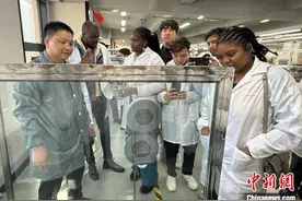 “Z世代”留学生邂逅“中国智造”：科技改变生活图片