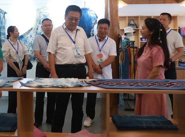 广西民族生态博物馆“1+10”工程2025 年度工作会议在靖西召开