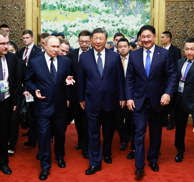 习近平主持中俄蒙元首第七次会晤
