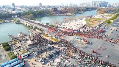 古城新韵烹出楚味年宴