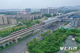 与地铁无缝接驳 长沙新增两条巴士专线图片