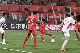 向余望梅开二度，重庆铜梁龙豪取联赛三连胜图片