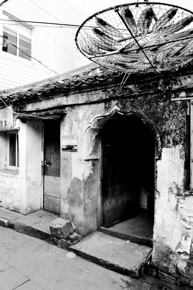 舟山有意思｜舟山这里有条路最窄处仅供一人通行…