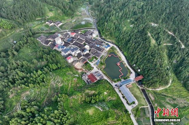 福建周宁：“云端之城”避暑经济火热