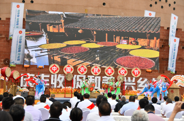 鲜嫩豆花迎国庆，满城丰收庆金秋 | 非遗四川·百城百艺 江门荤豆花文化旅游节等你来！