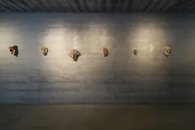 我们在一起画画喝酒粘石头图片