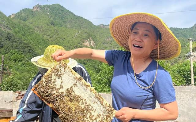 被洪水冲走前，村支书尹春燕的最后九小时