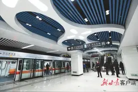 “兰马”比赛日，兰州轨道交通早晨5时就开行！图片