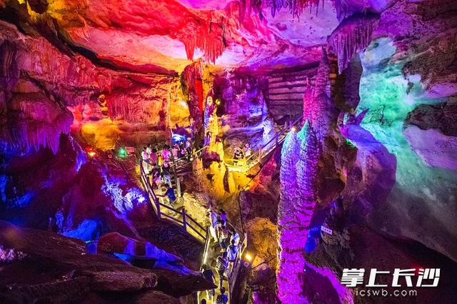 探洞乐山享水沐清凉，这个夏天你会不会来？