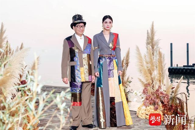 无锡太湖鼋头渚上演铜艺山水秀