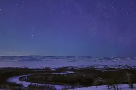 美！这是额尔古纳的璀璨星空图片