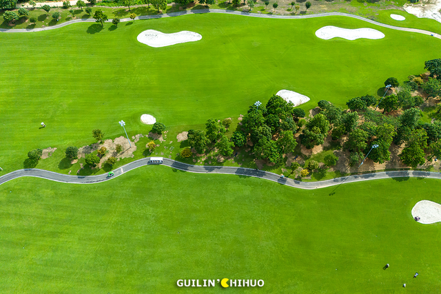 在桂林过大雪：暖汤、红柿、碧水…藏着南方冬日最惊艳的色彩