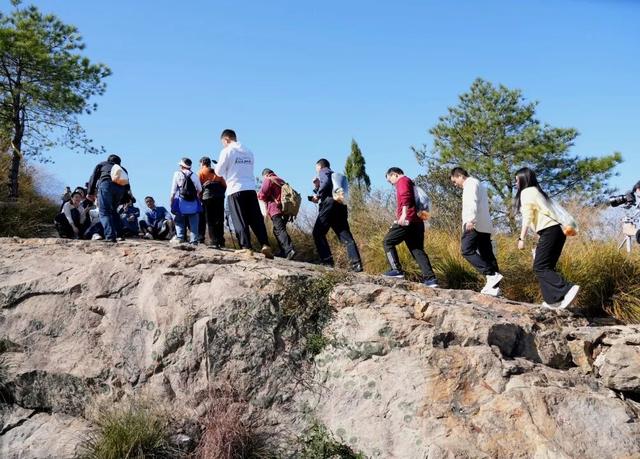 共探古道活化路径 赋能区域文化传承——首届“赣闽浙皖”古道线性文化遗产学术研讨会在江西上饶圆满落幕