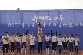 奔跑吧，少年！2023年济南市中小学生橄榄球联赛战火重燃图片