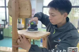 “00后”专科生，在武汉当上大学教师！图片
