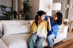 闪电心灵愈站 | 初中女生不适应环境重度抑郁 心理专家：不要一直“驱赶”孩子图片