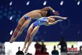 世锦赛：中国跳水日入两金 李冰洁400米自由泳摘银图片