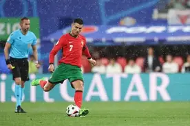 超级观察丨C罗送助攻葡萄牙提前出线，屡屡创造新历史的为何总是C罗？图片