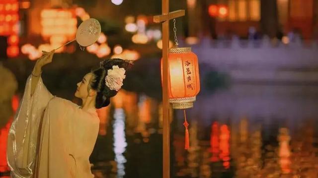 出片有氛围，好玩又好吃！洛阳这两个街区上榜啦