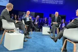 “美国巨额财政赤字不可持续”图片