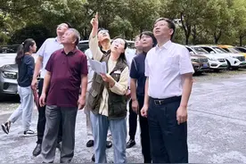闵行区委副书记、区长陈华文开展小区安全检查及调研图片
