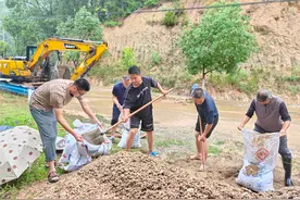商城：高效有序灾后重建 党群合力重建家园图片